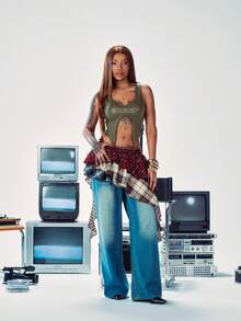 SHEIN x Ludmilla SHEIN ICON Letter Graphic Split Hem Summer Green Tank Top