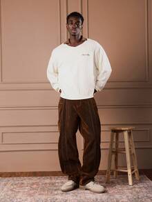 SUMWON 滑板风棕色牛仔裤，撞色缝线，阔腿休闲街头风纯色款 - 鏽棕色 - 查看 4