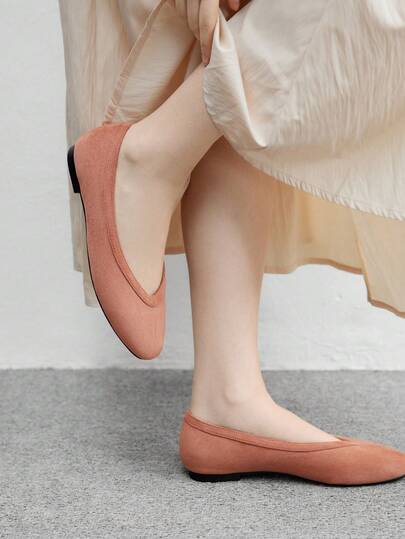 CUCCOO BIZCHIC Women's Casual Everyday Commute Simple Versatile Flat Slip-On Fashion Loafers