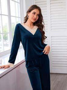 SHEIN Women's Simple Elegant Velvet Lace Trim Long Sleeve Top & Pants Comfortable 2 Pieces Pajama Set, Mommy And Me Matching Outfits (3 Sets Sold Separately), Winter Clothes - Teal Blue - View 3