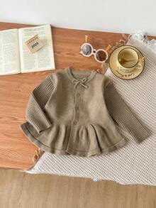 LMoss Kids 年轻女孩休闲日常通勤简约可爱风格纯色蝴蝶结装饰荷叶边下摆纽扣前开衫，秋冬 - 卡其色 - 查看 2