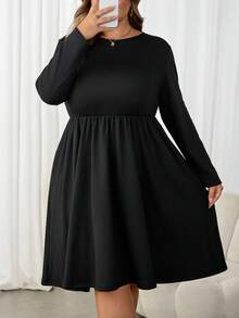 SHEIN CURVE+ Vestido casual de manga larga con cuello redondo y bolsillo, talla grande, para otoño