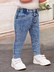 SHEIN Baby Girl Cute Blue Denim Thermal Lined Elastic Skinny Pants,Fall,Winter, Casual And Fashionable Vacation,Halloween Denim Jeans, Christmas, Baby Elastic And Comfortable Denim Jeans - Medium Wash - View 10