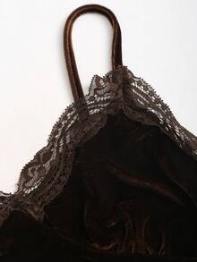 Sweetra 女式秋季新款性感蕾丝拼接天鹅绒V领吊带背心收腰修身紧身裙 - 棕色 - 查看 4