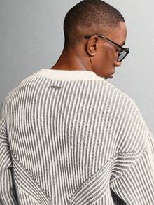 SUMWON 短款修身罗纹圆领套头衫，饰有定向条纹，休闲冬季针织衫 - 灰色 - 查看 5