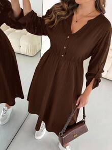 SHEIN Essnce Plus Size Women's Spring And Autumn Fashion Casual Loose Comfortable Daily V-Neck Textured Fabric Waist Black Long Sleeve Mid-Length Dress With Pockets,Fall Outfits,Church Clothes For Women - Coffee Brown - View 6