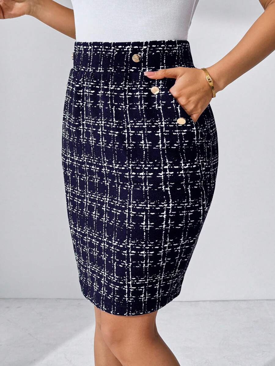 Chikora Falda de mujer talla grande con bolsillo, decoración de botón de metal y estampado de cuadros en blanco y negro, adecuada para el trabajo, uso casual y diario, verano