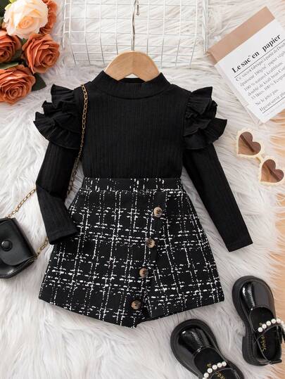 SHEIN 2 piezas Conjunto de top de manga larga de punto y pantalones cortos a cuadros casual y lindo para bebé niña