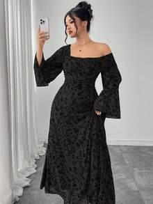 Modelyn Vestido de manga larga ajustado con hombros descubiertos asimétricos y estampado floral para mujer de talla grande - Negro - Ver 7