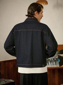 RivetRise 男士休闲单排扣口袋牛仔夹克，秋季 - 深色水洗藍 - 查看 4