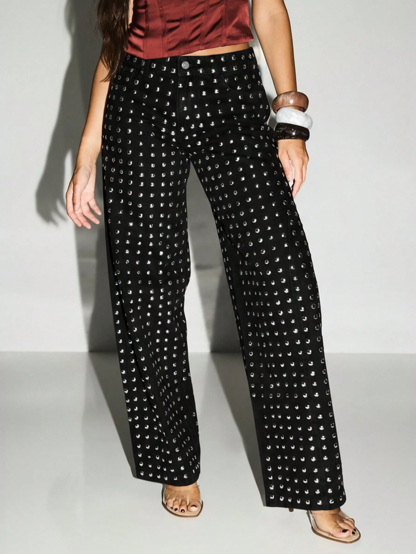 KIZN Jean large clouté avec détails métalliques