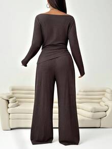 SHEIN EZwear 2pcs Plus Size Textured Brown Pleated Long Sleeve Top And Pockets Pants Set - Brown - View 2