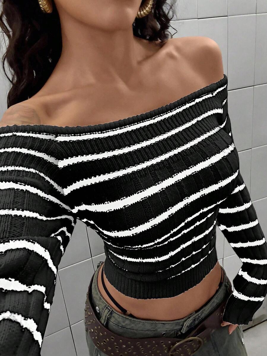 StreetHx Pakaian Streetwear Wanita Musim Gugur/Dingin Sweater Lengan Panjang Bergaris Off Shoulder dengan Blok Warna dan Potongan Pas Badan - Hitam - View 1
