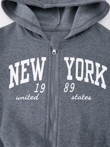 SHEIN Explorewe Conjunto de chaqueta con capucha con cremallera de felpa, camiseta gráfica y pantalones acampanados de felpa para niña preadolescente - Gris - Ver 4