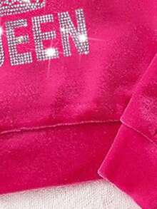 SHEIN 时尚可爱女宝宝两件套，水钻字母图案天鹅绒连帽衫和喇叭裤，运动裤套装，可爱休闲复古风，适合夏季和秋季日常休闲穿着和上学穿着，圣诞节两件套粉色女宝宝公主休闲裤套装，女宝宝连帽衫和裤子套装，女宝宝秋冬季服装，女宝宝天鹅绒套装 - 粉色 - 查看 5