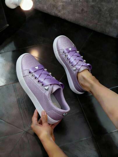 Tenis femeninos antideslizantes de diseño brillante, punta redonda, cordones planos, estilo skate urbano para uso diario