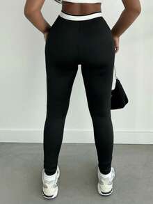 Alexandranx Black And White Contrast Color Patchwork Casual Deep V Waistline Women's Leggings - Black and White - View 2