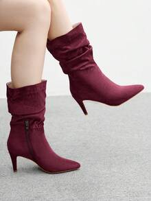 CUCCOO BIZCHIC 勃艮第尖头细高跟一脚蹬褶皱绒面中筒靴，舒适百搭的女士踝靴，适合日常通勤 - 酒紅色 - 查看 3