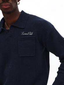 Áo polo dài tay dáng rộng SUMWON dệt kim, cổ bẻ, với logo tối giản, màu xanh navy, chất liệu gân nổi. - Màu xanh lam - Xem 4