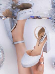 Zapato de tacón ancho con pulsera en negro y plateado - Plateado - Ver 2