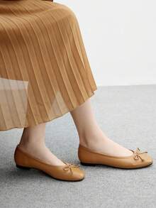 CUCCOO BIZCHIC Sepatu Loafer Kasual Bergaya dengan Hiasan Pita untuk Wanita - Coklat - View 4