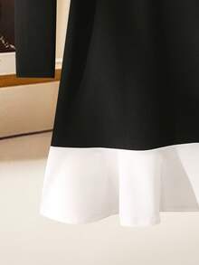 GlowEve Vestido de fiesta elegante para mujer con decoración de cuentas, contraste de colores y volantes en el bajo de longitud media - Blanco y Negro - Ver 6