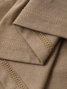 DAZY 男士拼接布料字母图案刺绣印花V领T恤，秋季商务装 - 彩色 - 查看 10