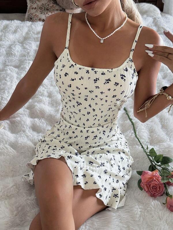 CottageSlumber CottageSlumber Vestido de tirantes con estampado floral diminuto, sexy y lindo, camisón corto suave y cómodo con volante romántico en el bajo, ropa de dormir