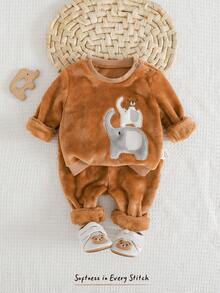 Cozy Pixies 新生儿男女宝宝卡通动物印花保暖加厚圆领长袖套头卫衣和松紧腰裤两件套，加厚保暖 - 棕色 - 查看 3