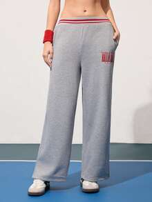 CourtClass Damen Lässig Alltags Loose Straight Leg Jogginghose mit Buchstickerei