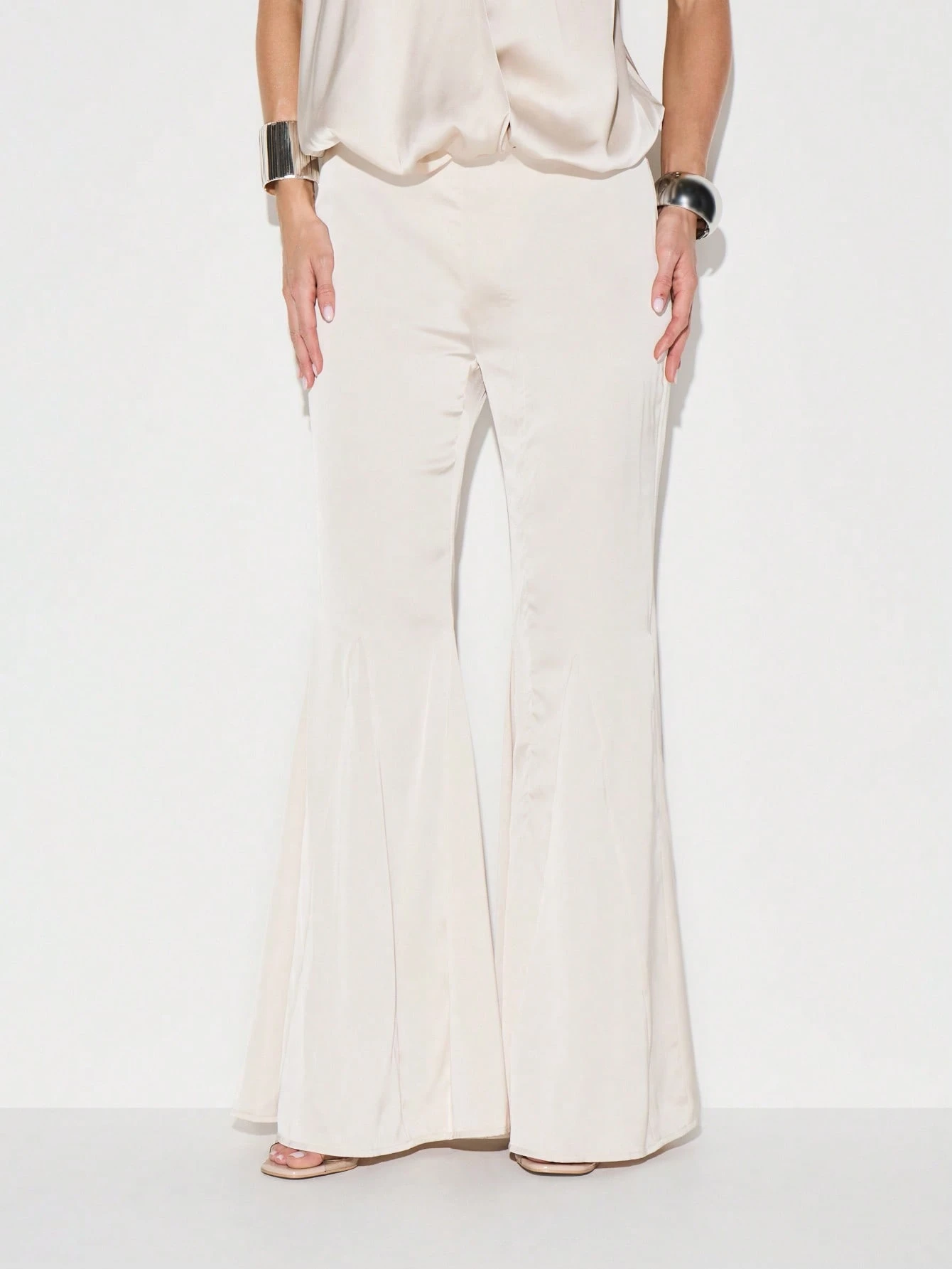 KIZN Palazzohose aus Satin mit weitem Bein