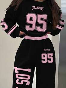 SHEIN 黑粉撞色休闲街头风数字95印花赛车服套装，青少年女孩休闲简约柔软舒适宽松圆领长袖卫衣和裤子两件套运动服，适合秋冬季节，适合日常穿着、运动、校园、街拍、POV等场合，秋冬穿搭轻松舒适，秋冬叠穿，时尚女孩，休闲服饰，儿童数字字母图案服装 - 彩色 - 查看 4