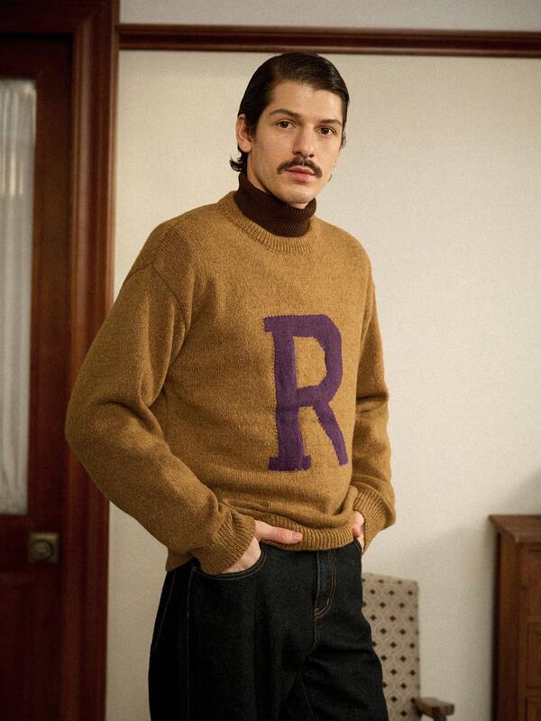 RivetRise Jersey de cuello redondo casual con estampado de letras, corte holgado, manga larga, suéter de otoño/invierno con letras para hombre, suéter marrón de punto de los años 70