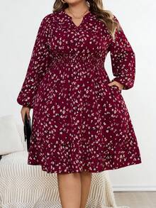 SHEIN CURVE+ Damen Kleid in Große Größen mit burgunderrotem Blumenmuster, knielang, für Herbst/Winter
