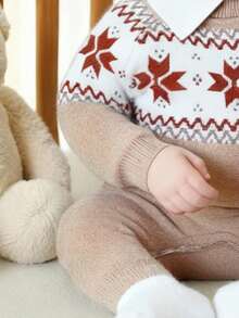 SHEIN Newborn Baby Geometric Pattern Raglan Sleeve Casual Knit Romper - Khaki - View 4