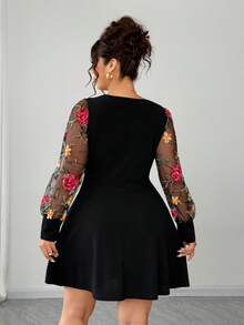 Elenzga 大码女式方领纯色网眼拼接刺绣长袖高腰喇叭裙优雅连衣裙 - 黑色 - 查看 4