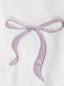 2 件套少女毛绒柔软家居睡衣套装，时尚可爱刺绣蝴蝶结长袖上衣搭配浅紫色提花蝴蝶结直筒裤，休闲宽松秋冬家居服