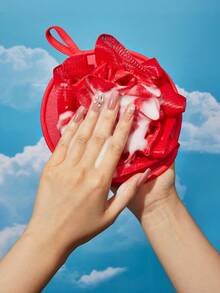 Teletubbies X SHEIN 1Pc Card Love Small PO Red Bath Towel, Available On Both Sides, One Side Foaming And One Side Rubbing, Strong Cleaning Power, Can Be Used By Adults And Adolescents - Red - View 5