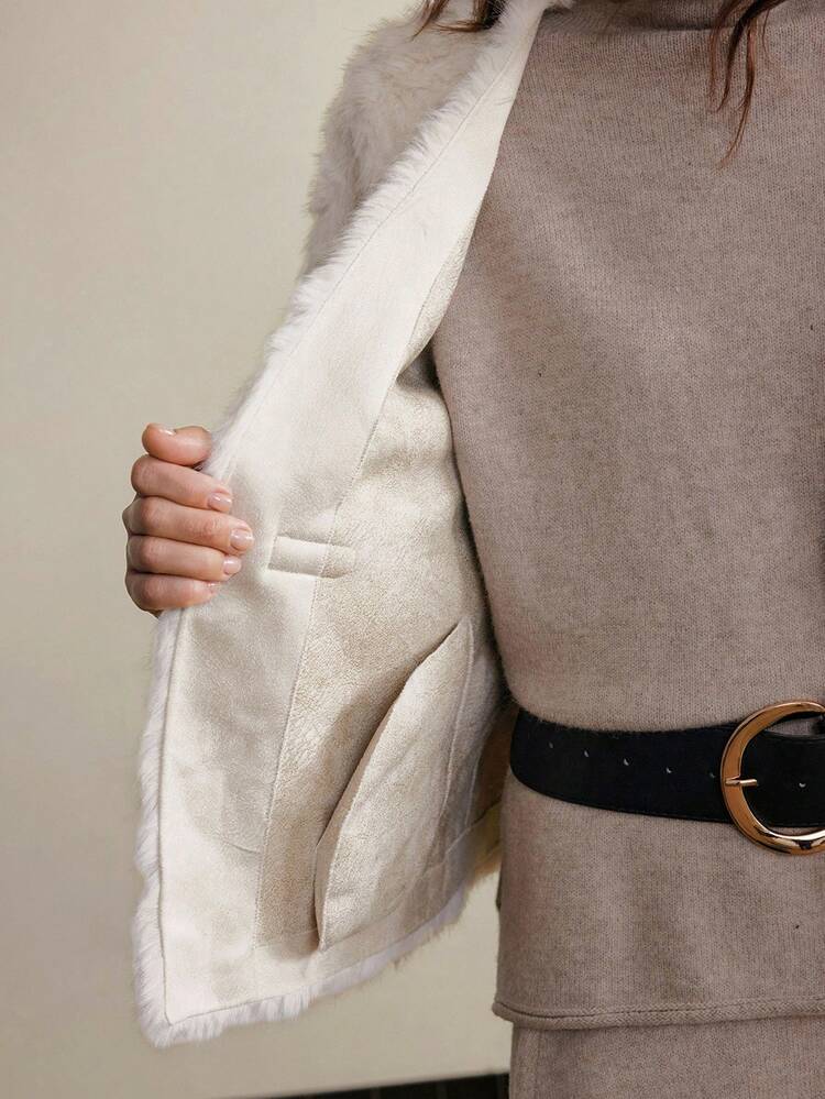 Women's Off-White Winter Faux Fur Jacket,Elegant Casual Long Sleeve Button Loose Cropped Outerwear,Modern Office Occasion Old Money Style High-End