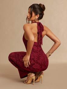 Silquee Ärmelloses, langes, sexy Trägerkleid aus Jacquard-Strick mit schmaler Passform und Spaghettiträgern für Damen, bordeauxrotes, figurbetontes, plissiertes Jacquard-Strickkleid mit floraler Jacquard-Textur, bordeauxrotes Damenkleid, elegantes Outfit für Dates, Ausflüge, Clubbesuche, Partys, Hochzeiten, Halloween, Weihnachten, rotes, rückenfreies Jacquard-Kleid für Damen (Herbst/Winter), dunkelrotes Kleid, Abendkleid