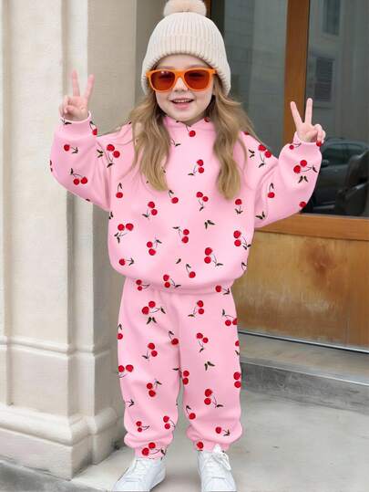 SHEIN Playful Pals Girls Casual Cherry Pattern Print Hoodie And Sweatpants Set, Fashionable And Refreshing Outfit For Autumn