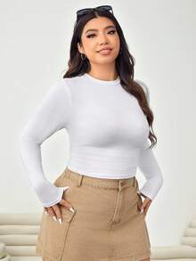 Solflare Women' Plus Size Round Neck Solid Color Slim-Fit T-Shirt