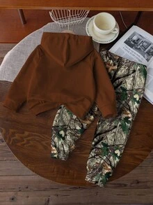 SHEIN 2 件套小男孩棕色连帽运动衫和迷彩树叶印花运动裤，舒适休闲运动装，适合日常穿着，适合秋冬季 - 彩色 - 查看 2