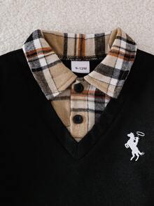 SHEIN 2-częściowy zestaw casualowy dla chłopców, dzianinowa, wygodna bluza polo w kratę, z długim rękawem i haftem, w komplecie z beżowymi spodniami z elastyczną talią i luźnym krojem, odpowiedni na święta i nieformalne wyjścia - Wielokolorowe - Zobacz 5