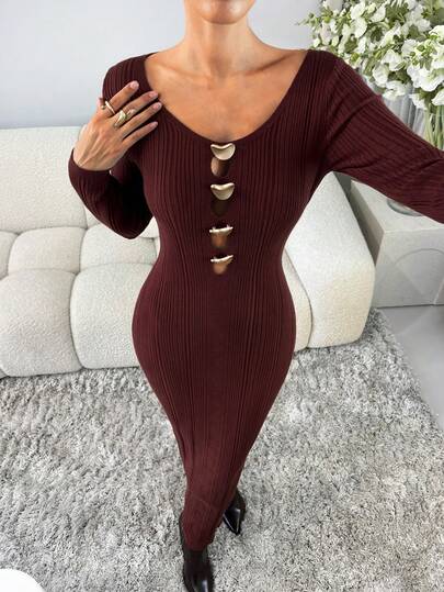 SHEIN Clasi فستان طويل مطابق مزين بإبزيم معدني على الجزء الأمامي المفتوح، طويل الأكمام بياقة على شكل حرف V، بني اللون، أنيق