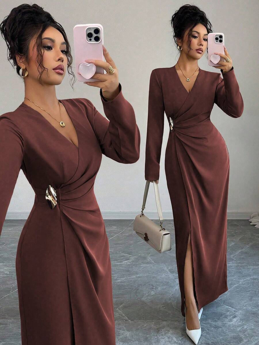 Elenzga 女式重叠 V 领长袖金属装饰褶皱优雅连衣裙 - 棕色 - 查看 1