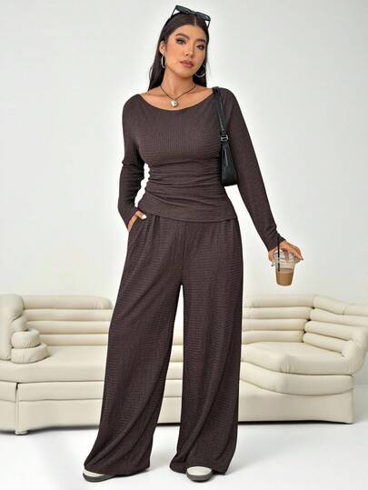 SHEIN EZwear 2pcs Plus Size Textured Brown Pleated Long Sleeve Top And Pockets Pants Set