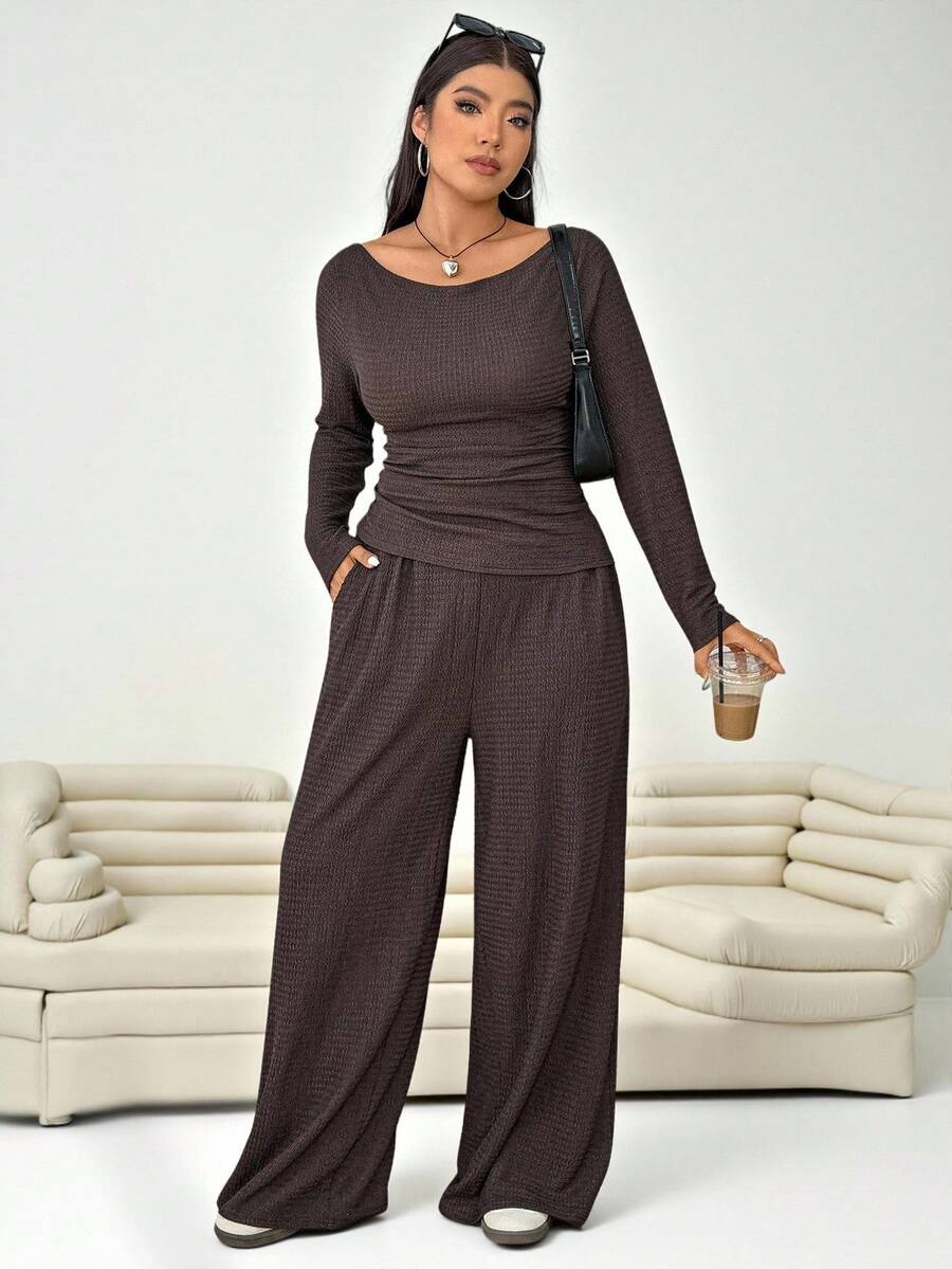 SHEIN EZwear 2pcs Plus Size Textured Brown Pleated Long Sleeve Top And Pockets Pants Set - Brown - View 1