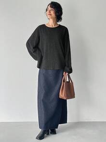 FRIFUL 女士纯色圆领落肩长袖T恤，背面饰有砖块图案，侧边开衩下摆，宽松休闲百搭，适合秋冬季穿着。 - 黑色 - 查看 2