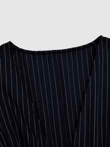 Sweetra Áo blouse dáng rộng cổ chữ V sâu buộc dây phía trước, tay loe, eo bó, dáng ôm, sọc nâu và trắng, thường ngày, đi làm, hẹn hò, cỡ lớn - Màu xanh hải quân - Xem 6